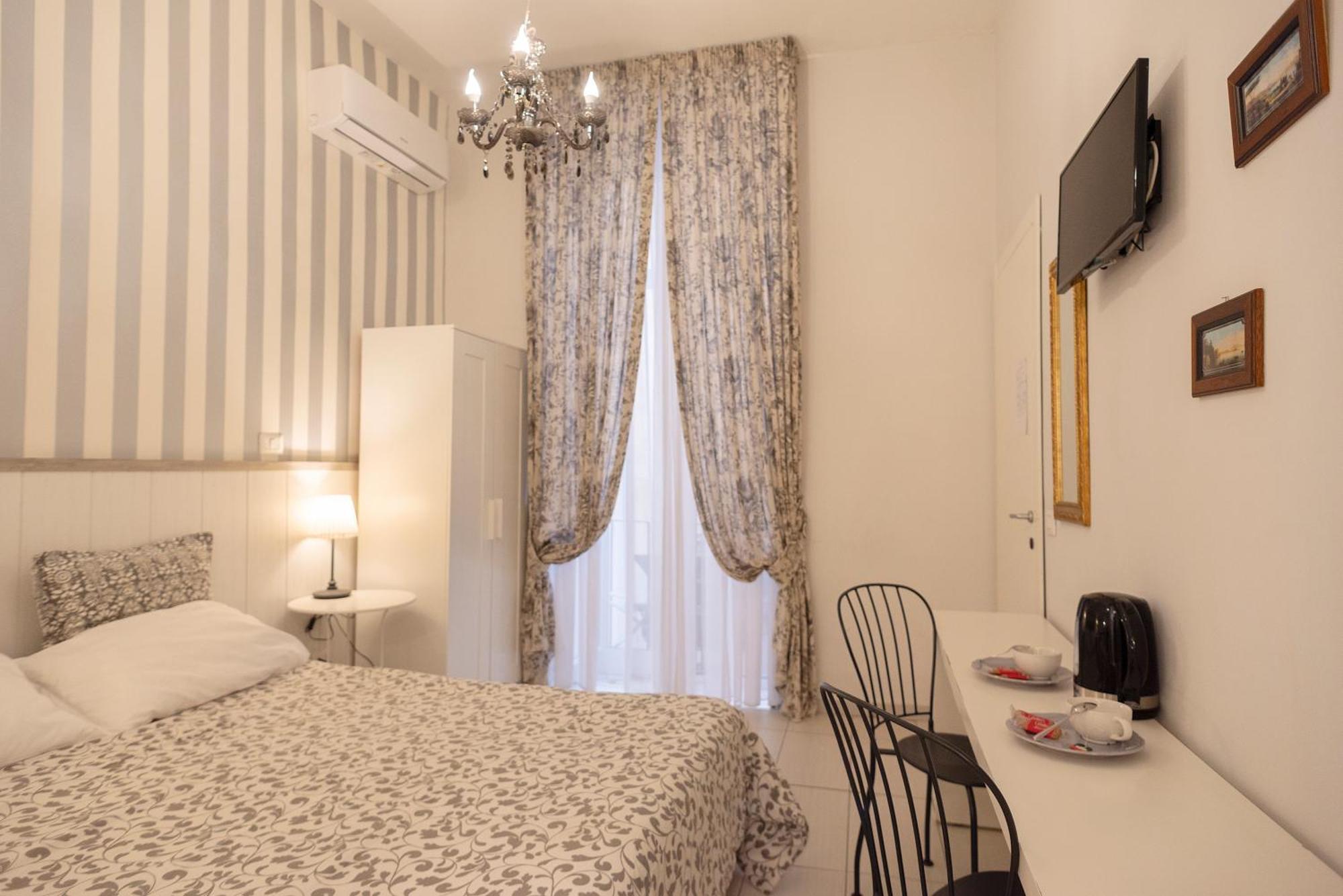 B&B Dei Decumani เนเปิลส์ ภายนอก รูปภาพ