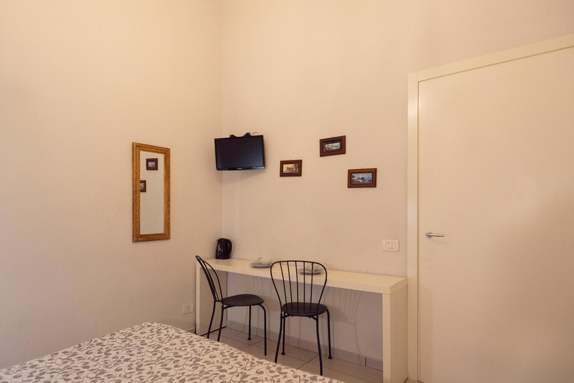 B&B Dei Decumani เนเปิลส์ ภายนอก รูปภาพ