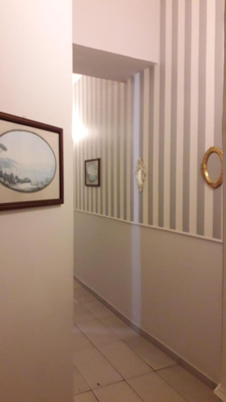 B&B Dei Decumani เนเปิลส์ ภายนอก รูปภาพ