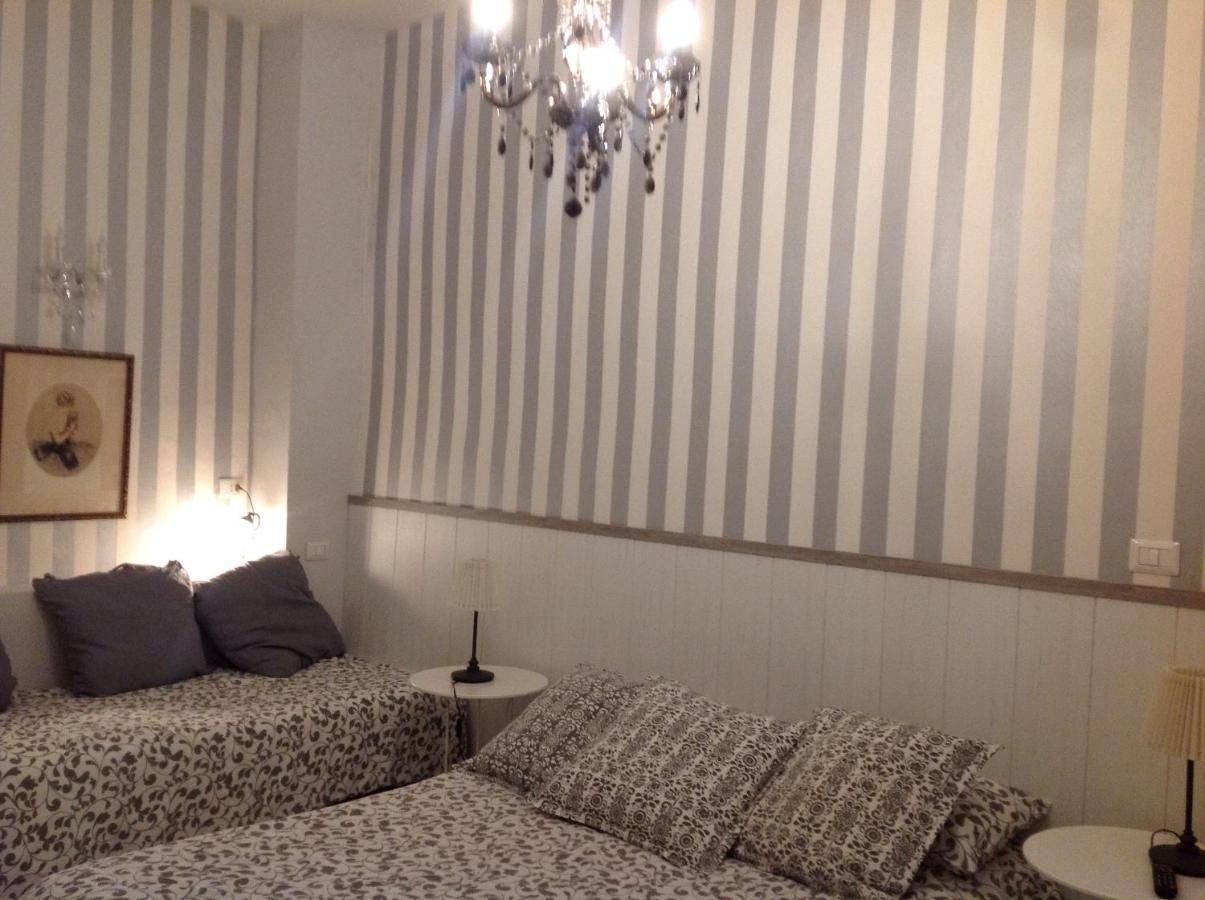 B&B Dei Decumani เนเปิลส์ ภายนอก รูปภาพ
